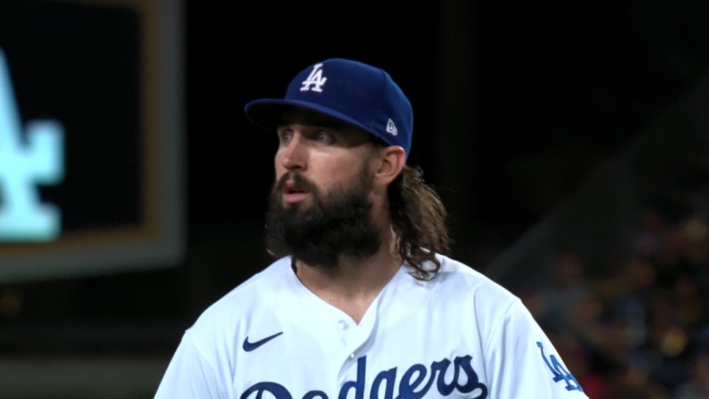 Gonsolin goes to 11-0, Dodgers get 4 HRs to beat Cubs 5-3