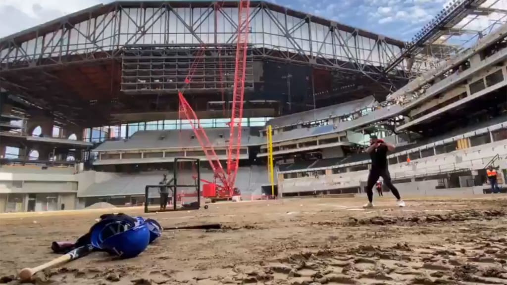 Joey Gallo on workouts at Globe Life Field