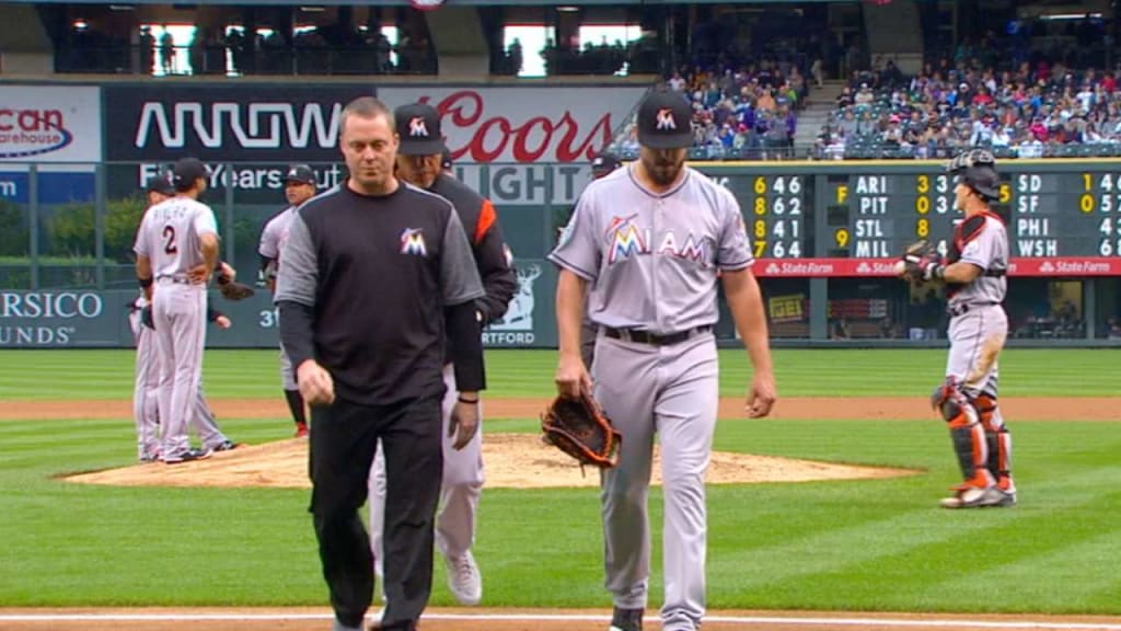 Smith leaves with an injury