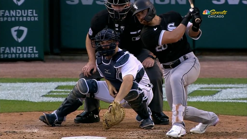 White Sox win series opener vs. Tigers in extra innings