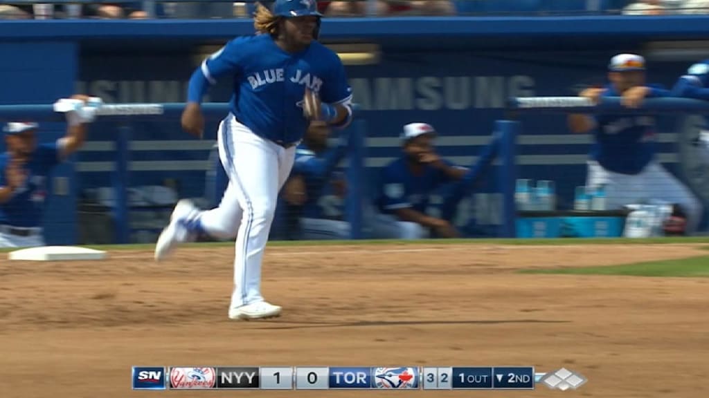 Vladimir Guerrero Jr. hits double with one-handed swing