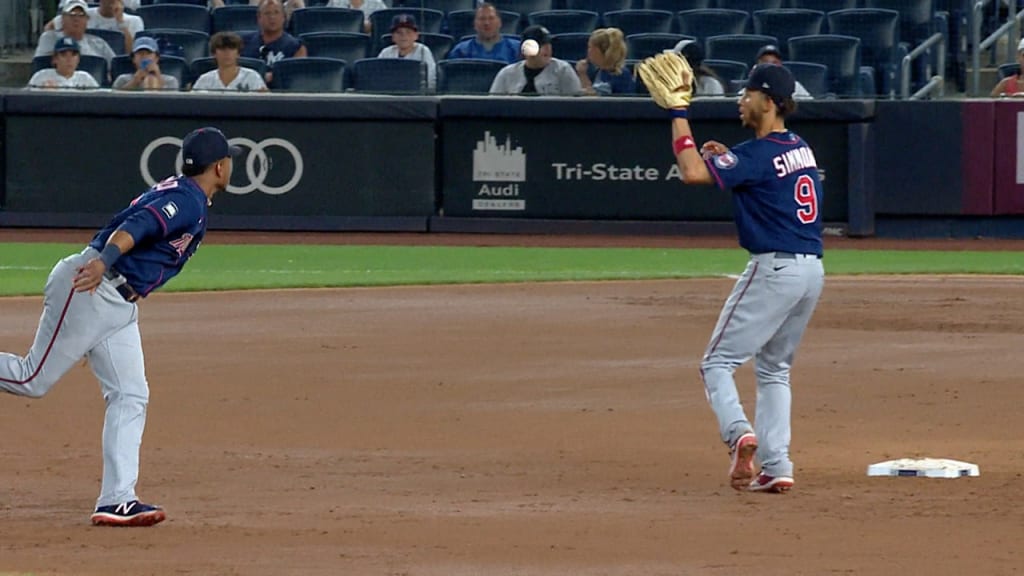 Twins crushed 10-2 as Charlie Barnes struggles in Yankee Stadium debut