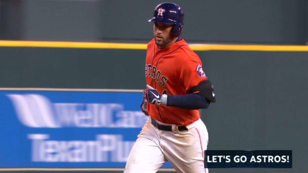 Houston Astros' Craig Biggio acknowledges the fans before his