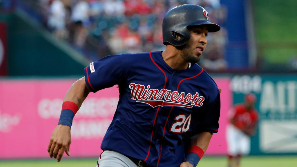 Eddie Rosario removed from game with hamstring tightness; Fried's