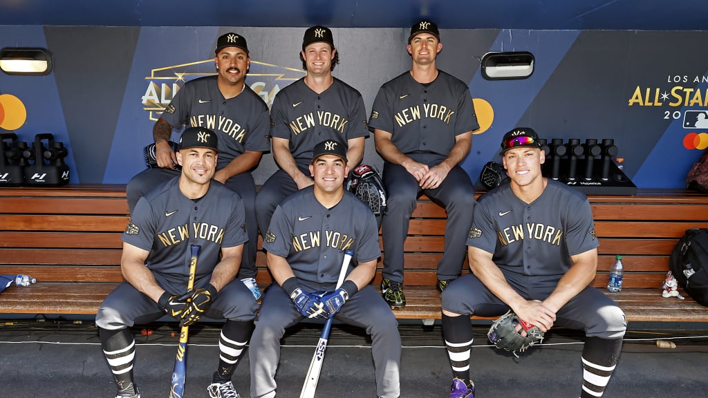 MLB reveals 2022 All-Star uniforms: 'The Gold Sheen of Hollywood