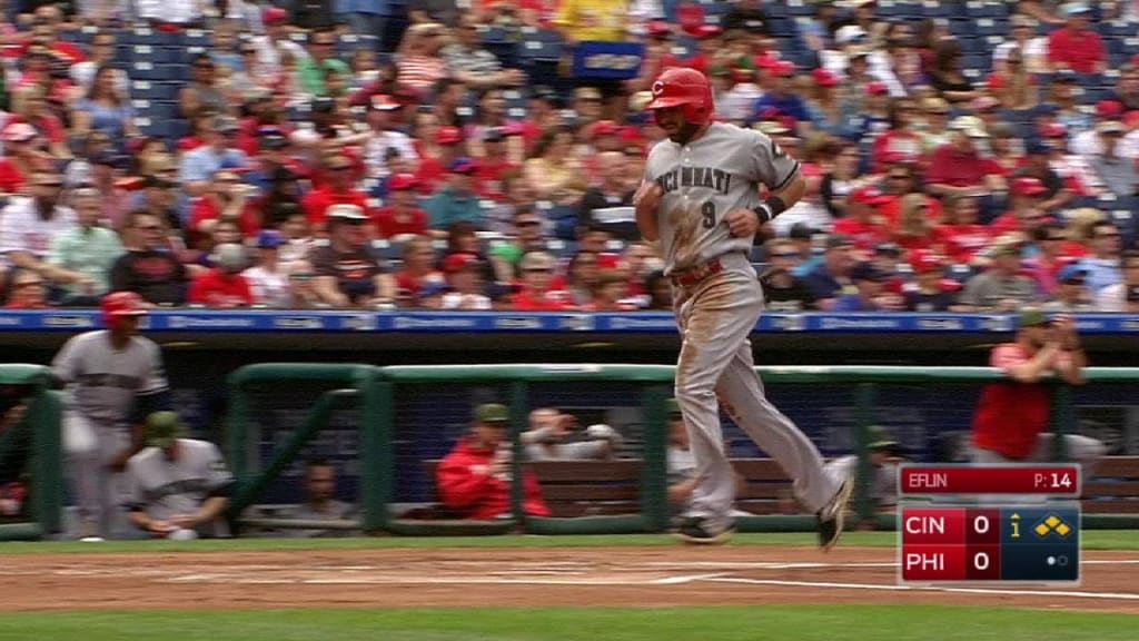 Joey Votto was a bit displeased with a foul-ball-reaching Reds fan