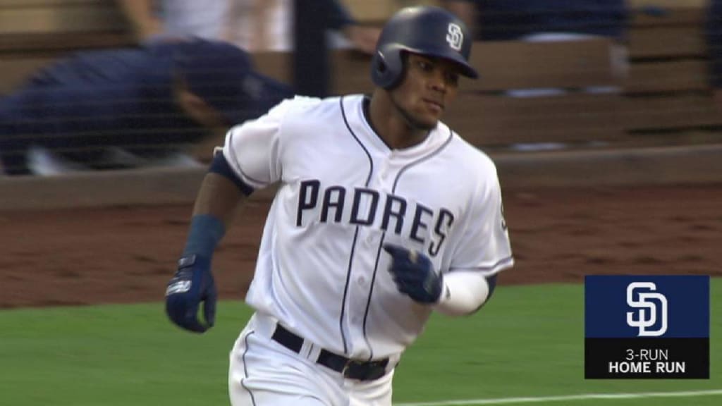 Talking with  Padres outfielder Franmil Reyes