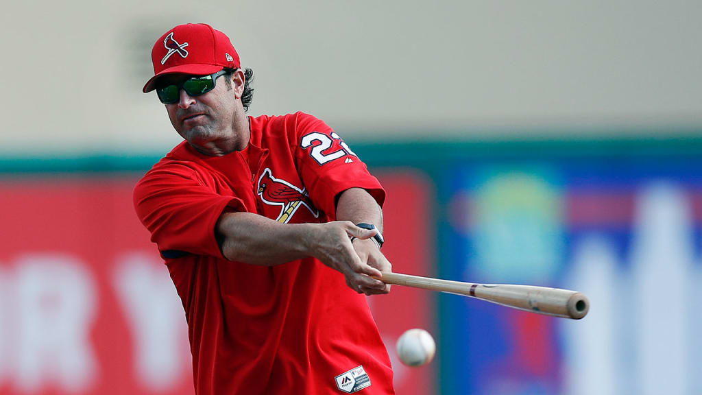 Cardinals manager Mike Matheny hopes to return Sunday after missing Saturday's game due to illness. (AP)