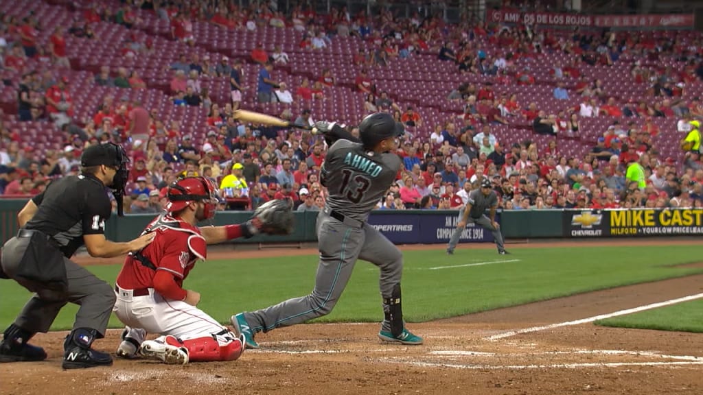 Ahmed, D-backs agree on extension