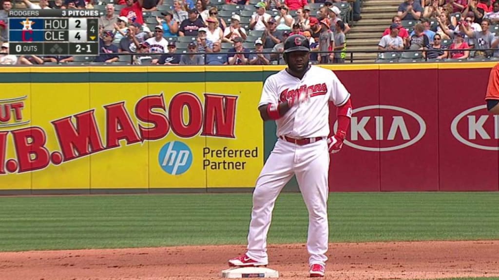 Twins rally for 4-2 win over Indians, gain on wild card