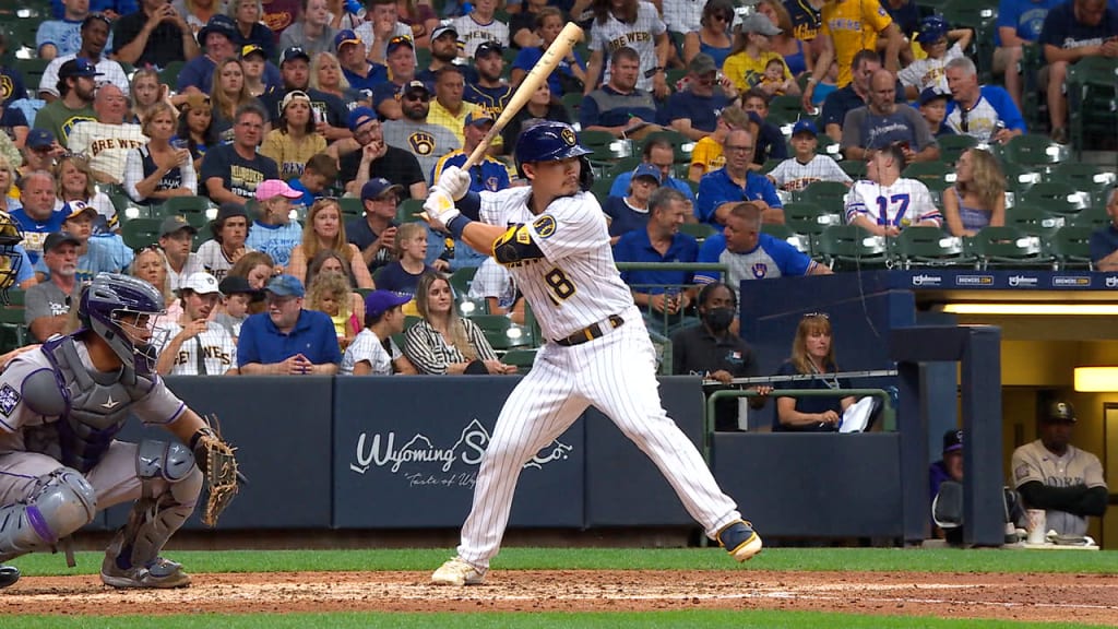 Keston Hiura hits 2-run homer in 9th to lead Brewers to walk-off