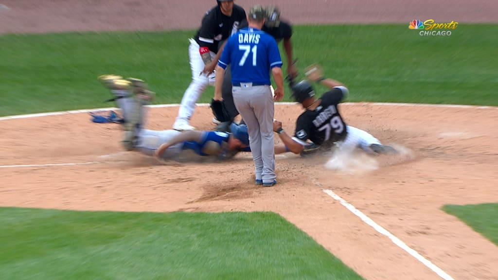 How José Abreu's 'outstanding instinctive baserunning' stole a win for the  White Sox against the Royals - The Athletic