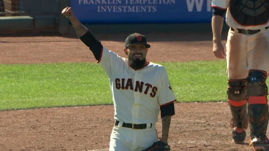 Sergio Romo, LA Dodgers agree on one-year deal, pending physical