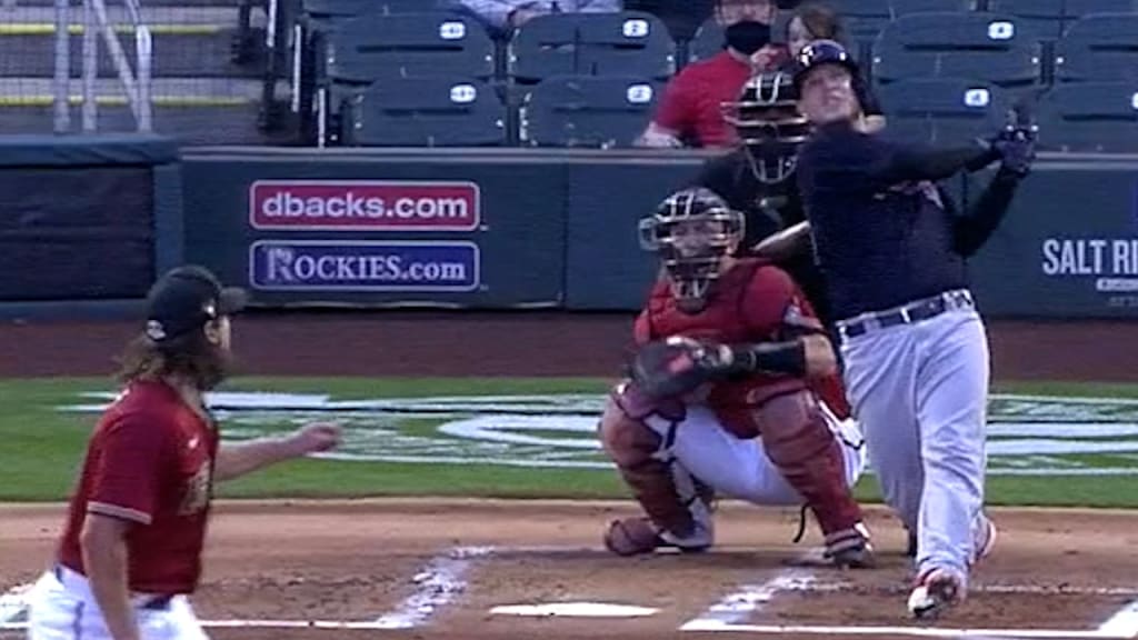 Roberto Pérez's two-run double