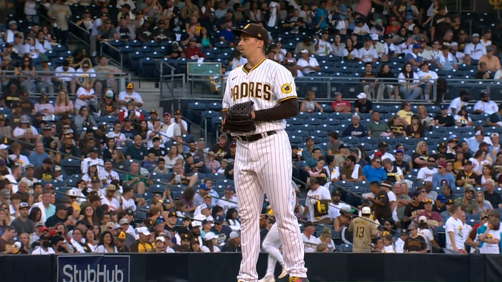 Blake Snell: Rays pitcher breaks toe in freak accident