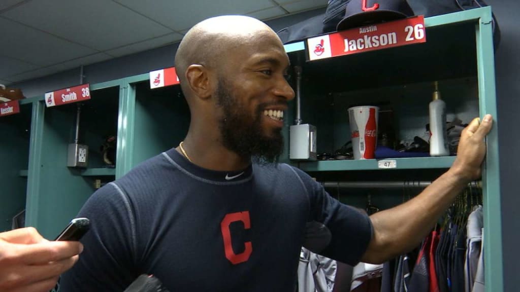 Austin Jackson jumps over wall and into Fenway bullpen to rob home run