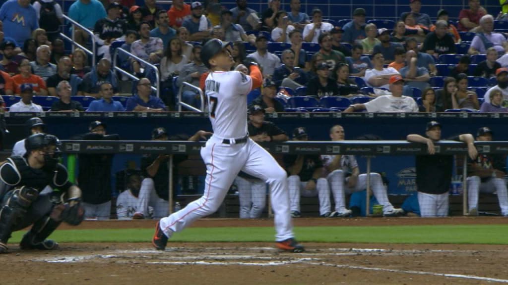 Fan catches Giancarlo Stanton's 300th home run, asks for 2 Bud