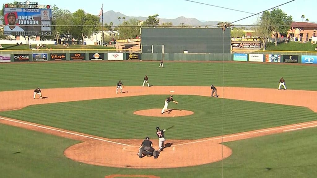 Padres All-Star pitcher sidelined with broken toe after