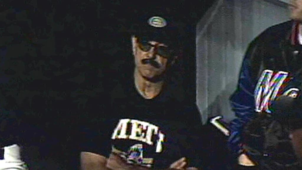 bobby valentine disguised topps card