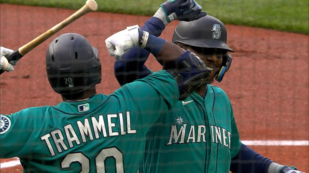 Kyle Lewis of the Seattle Mariners at bat against the Los Angeles