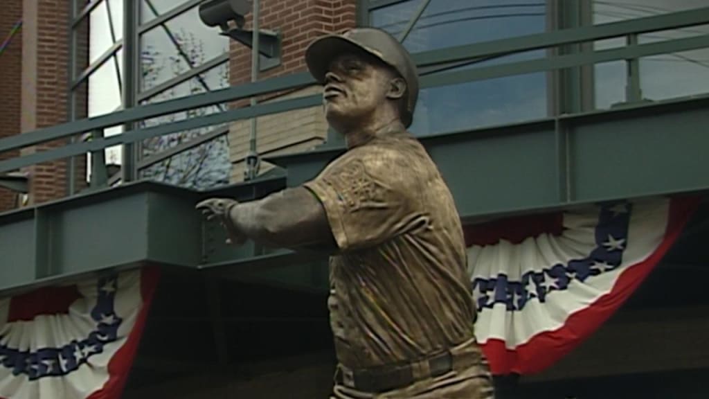The Sporting Statues Project: Dave Niehaus: Seattle Mariners, SAFECO Field,  Seattle, WA