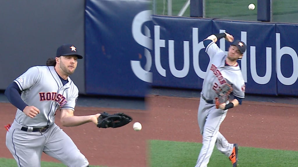 Voit reaches second on two errors