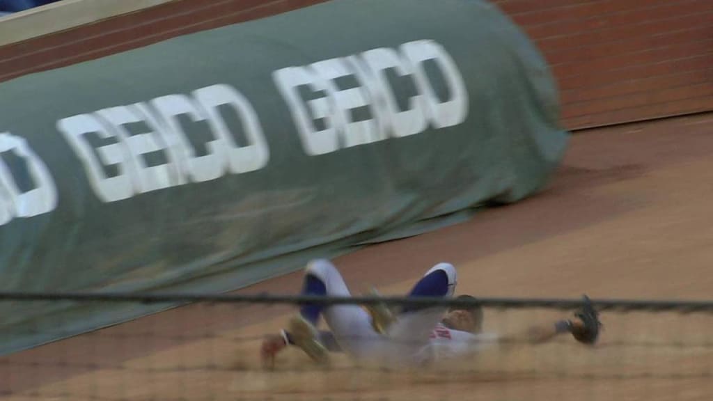 Kemp's terrific sliding catch