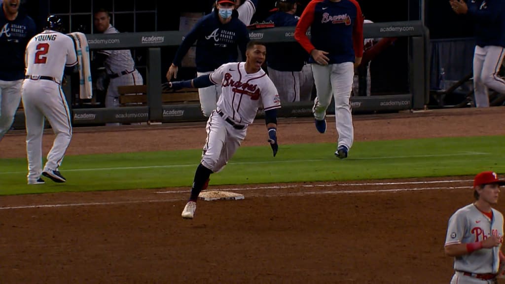 Contreras' first walk-off hit for Atlanta Braves is a downer for Phillies