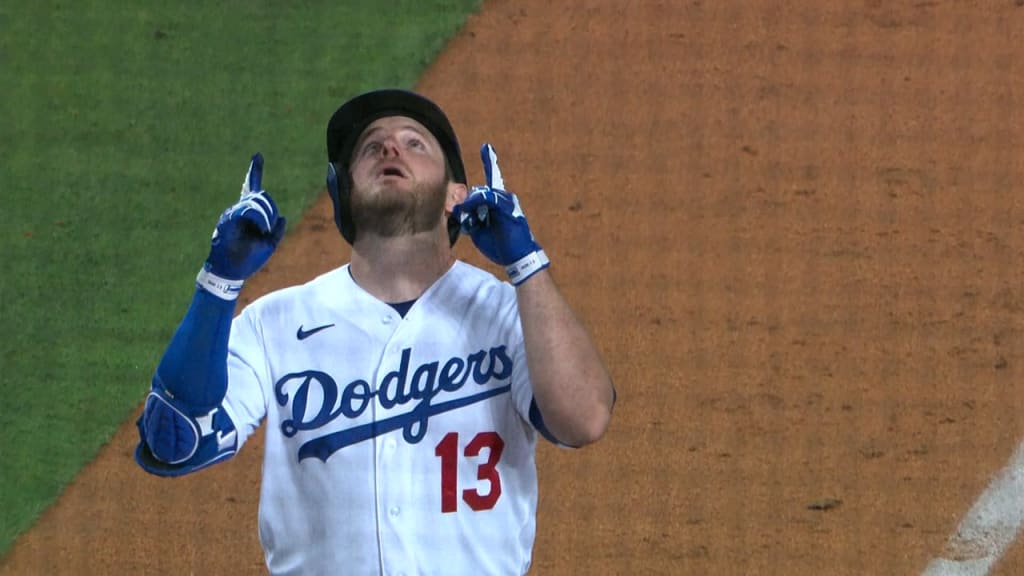 Max Muncy injury: Dodgers 1B out of NL wild card game, dislocated elbow -  True Blue LA