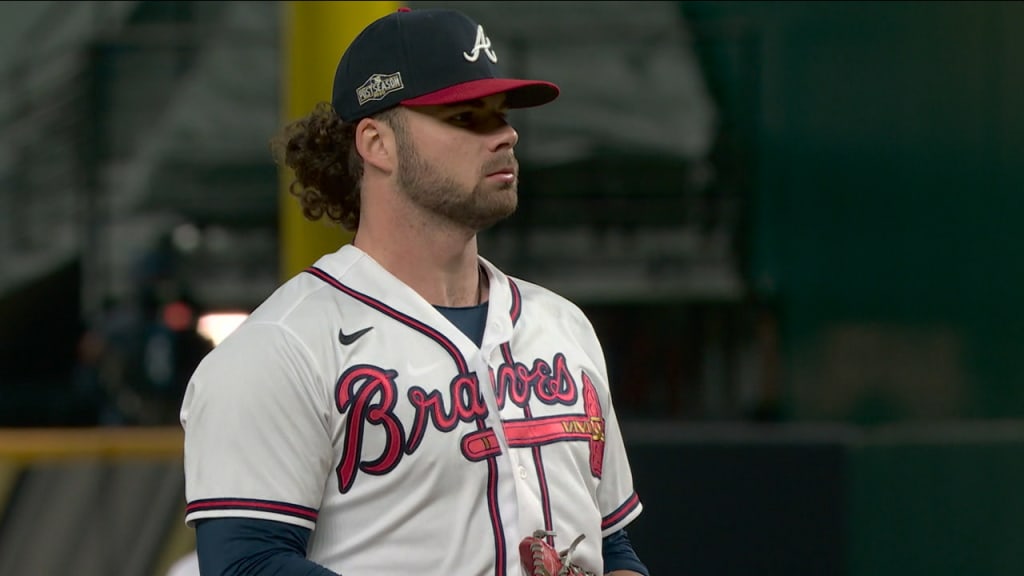 Unlikely hero, 2 HRs carry Braves to brink of Series title