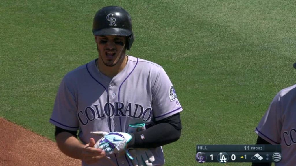 Chatwood, LeMahieu lead Rockies to win over Cubs