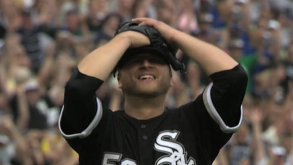 Toronto's Mark Buehrle overcomes 'crazy' feelings to beat White Sox