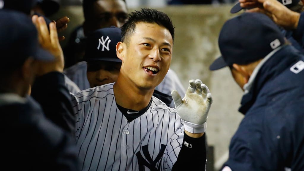 As he continues to carve out his spot in the Yankees' clubhouse, Rob Refsnyder is taking time at Thanksgiving to enjoy the company of his family. (Getty)