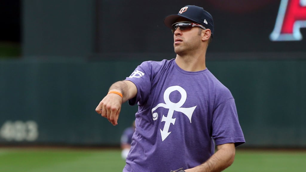 Joe Mauer working out at Target Field