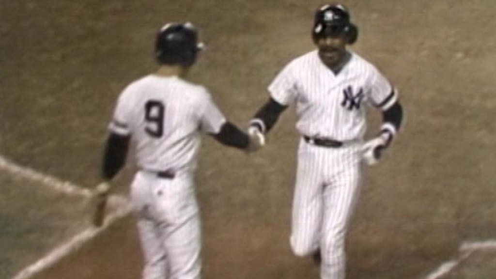 Oscar Gamble of the Chicago White Sox bats against the New York