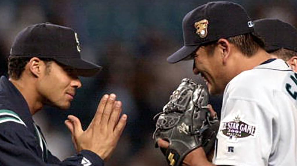 MLB History: Remembering Ichiro, Randy Johnson and all things 2001