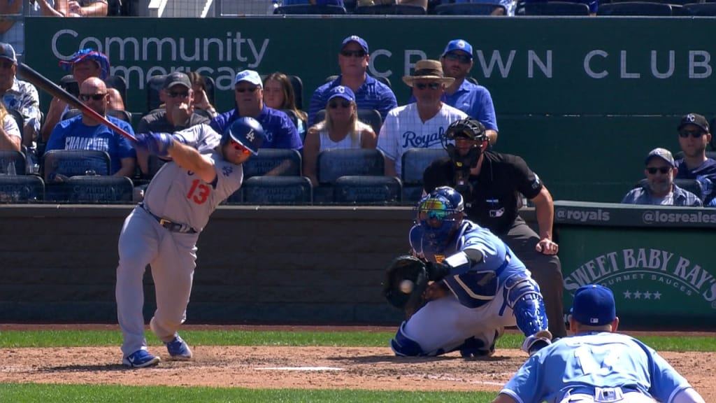 Royals close out series with win; end Dodgers win streak