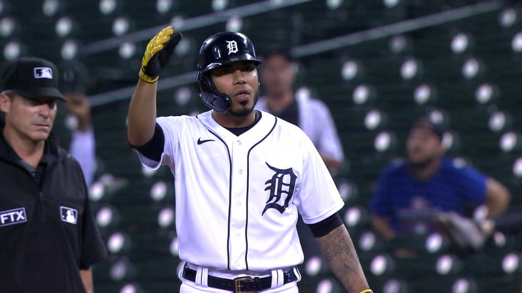 Tigers beat White Sox 4-3 in debut of new uniform