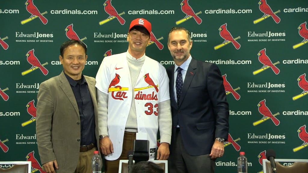 Cardinals pitcher Kwang-hyun Kim joins Korea's Landers MLB - Bally Sports