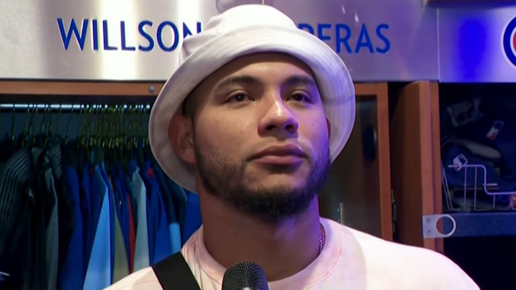 Willson Contreras Surprises 11-Year Old with Down Syndrome at