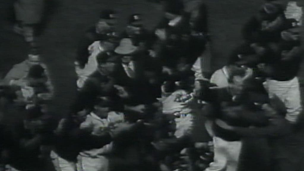 Hank Aaron's most memorable home run (1957)