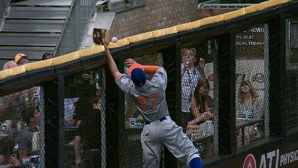 Wil Myers Pulls Jose Canseco, Has Home Run Bounce Off His Head