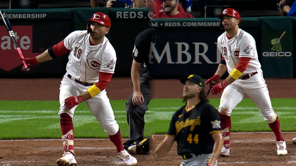 Joey Votto nominated for MLB award highlighting community work