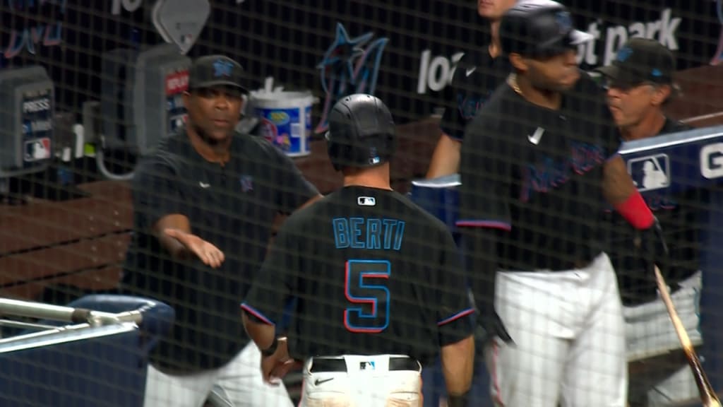 Marlins CF Jazz Chisholm exits with injury after steal attempt