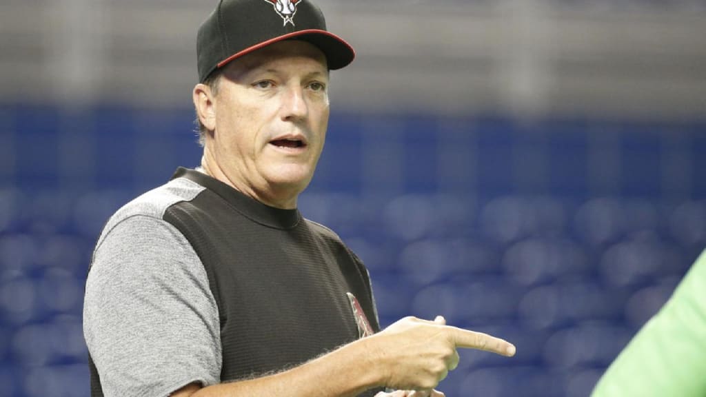 Rockies to replace third-base coach Stu Cole, hitting coach Dave