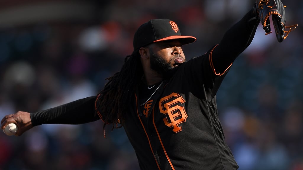 Giants' Johnny Cueto has start pushed back to Monday due to sore hip