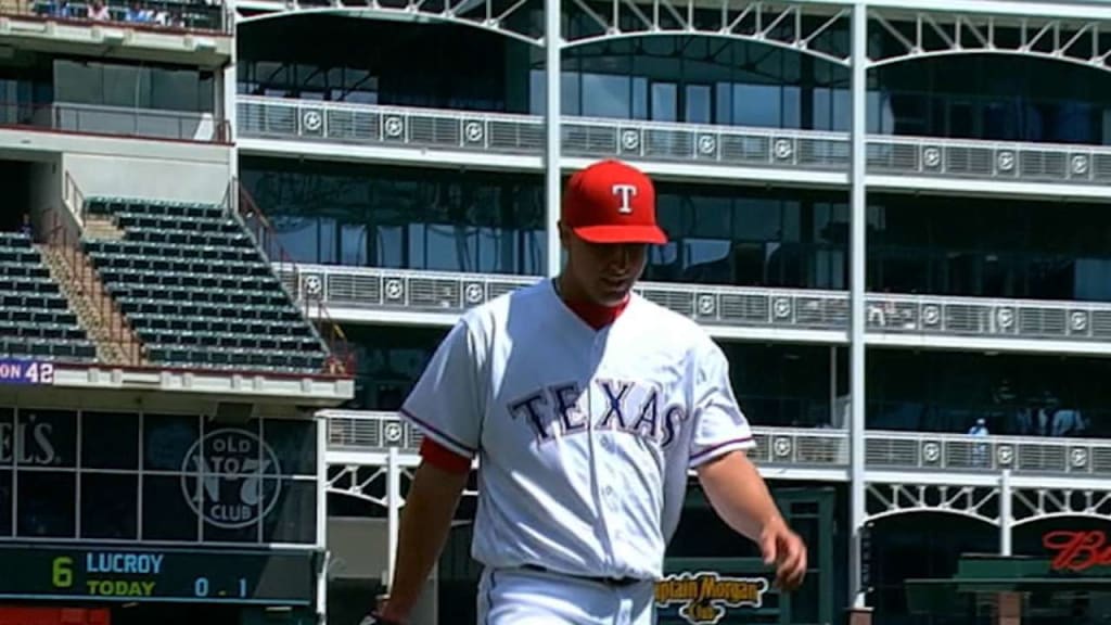 Rangers Sign Derek Holland To Five-Year Contract Extension