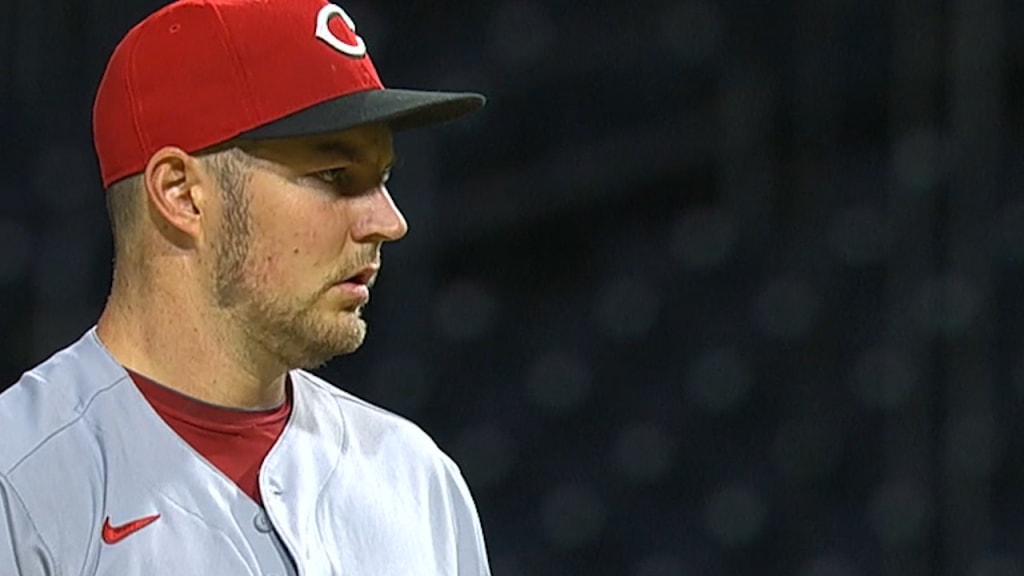 Trevor Bauer strikes out seven