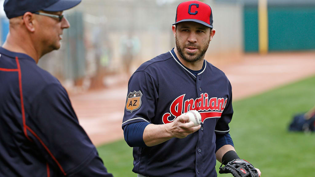 Cleveland second baseman Jason Kipnis out of lineup 