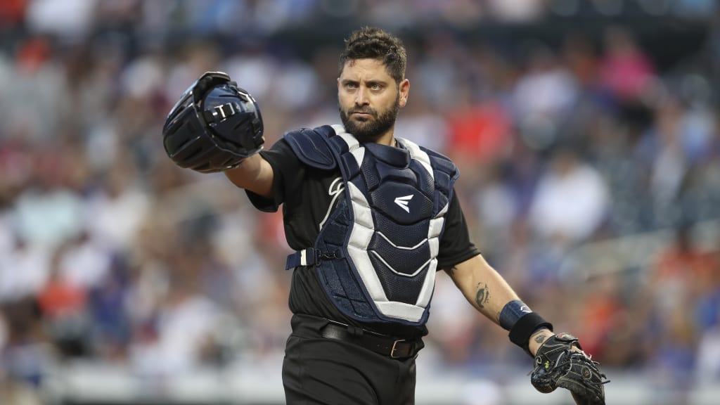 Cervelli agrees to $2 million, one-year deal with Marlins